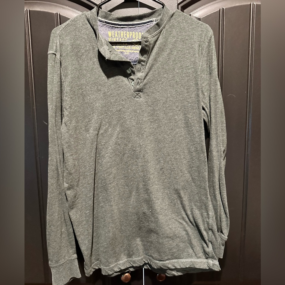 Men’s long sleeve